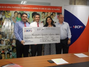 BCP entrega BS 550.000 a Fundación Operación Sonrisa Bolivia